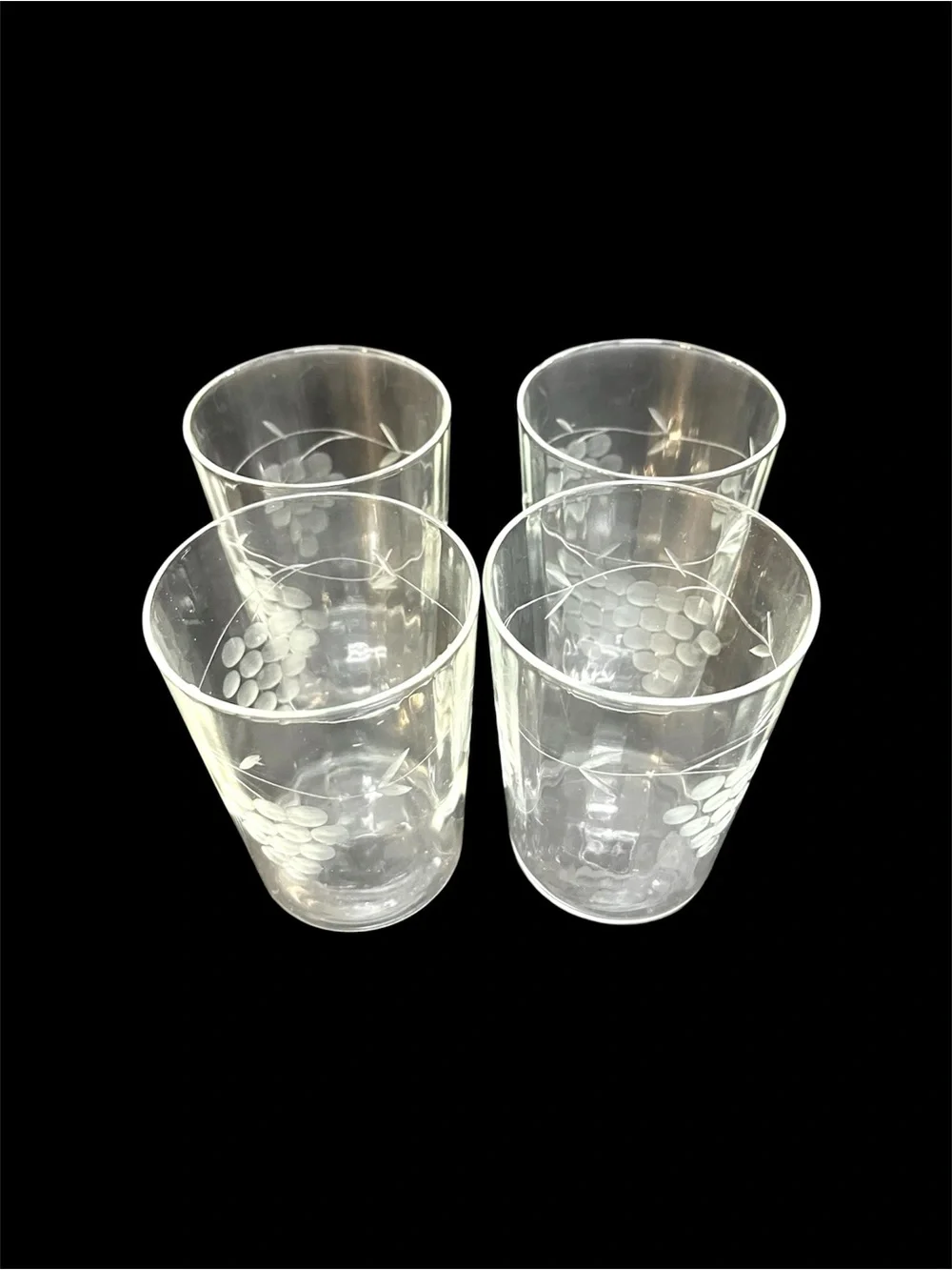 Set of 4 Vintage Etched Grape and Leaves Juice Water Tumbler Glasses 4”